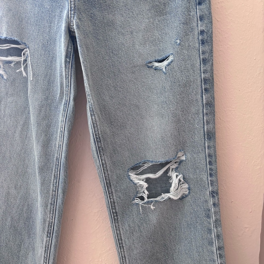 PacSun NWT Women's “Light Indigo” - Ripped '90s Boyfriend Jeans - Size 29 🎀 - Picture 7 of 8